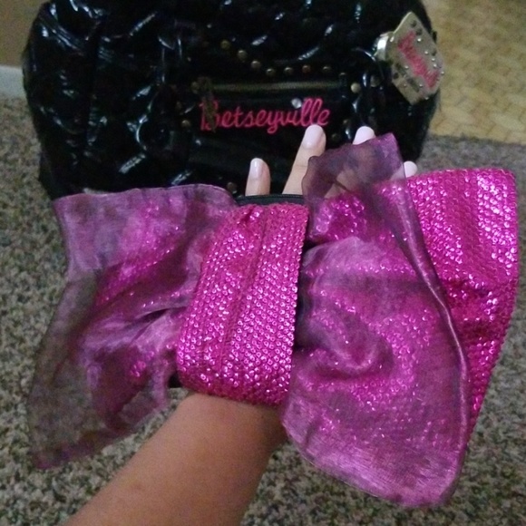 Purse and hand clutch - Picture 3 of 4